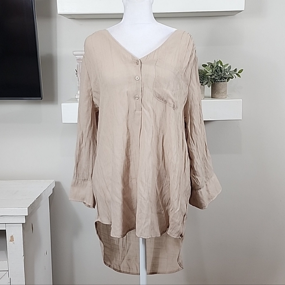 Como Blu Semi Sheer Gauze Top